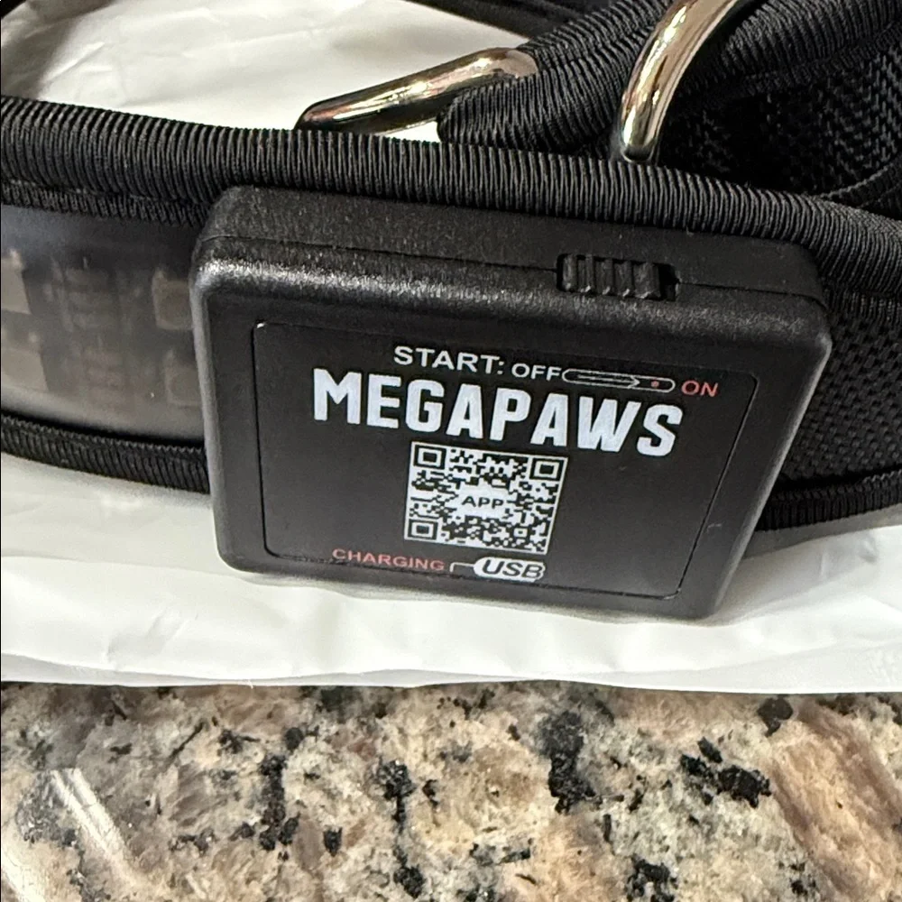 MEGAPAWS LED Dog Collar, Black, Extra Large: 24 to 28-in neck, 1.75-in wide
